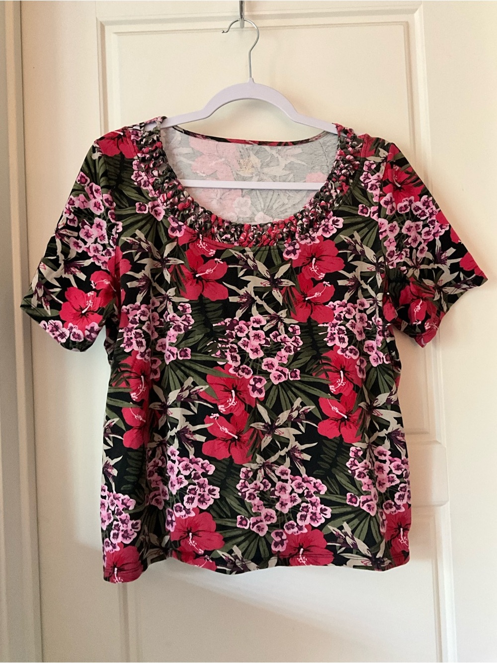 Allison Daley Petite Large Floral Tropical Print Embellished Neckline Top